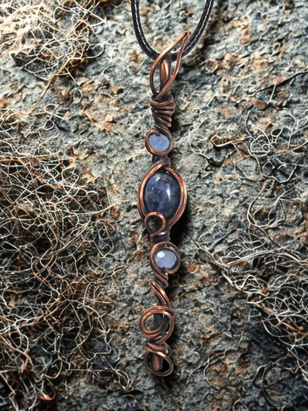 Handmade Wire Wrapped Sodalite-Bead Necklace. Copper wire wrapped oxidized/waxed - Picture 5 of 7